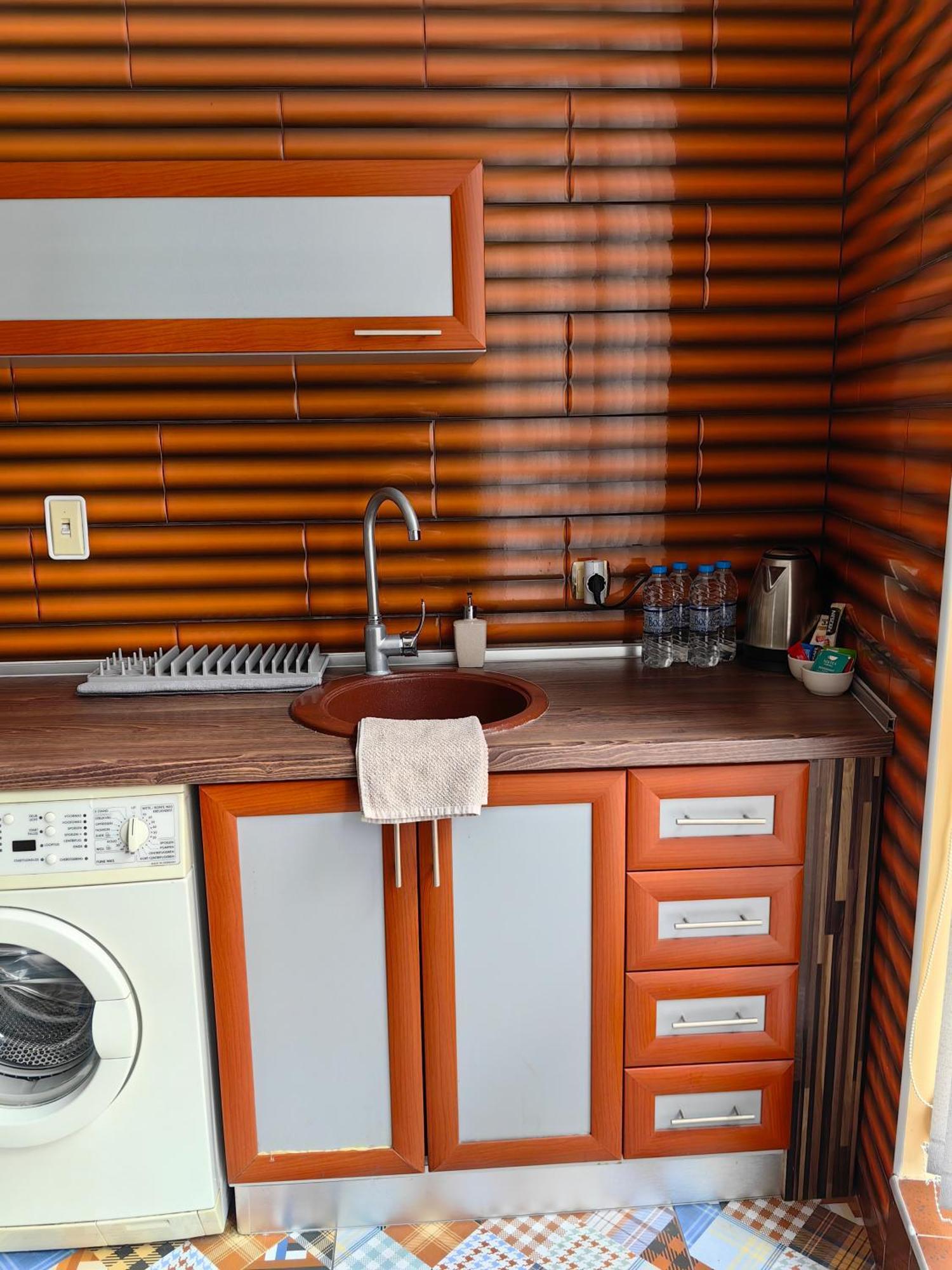 2 Bedrooms Apartment. Plovdiv Buitenkant foto