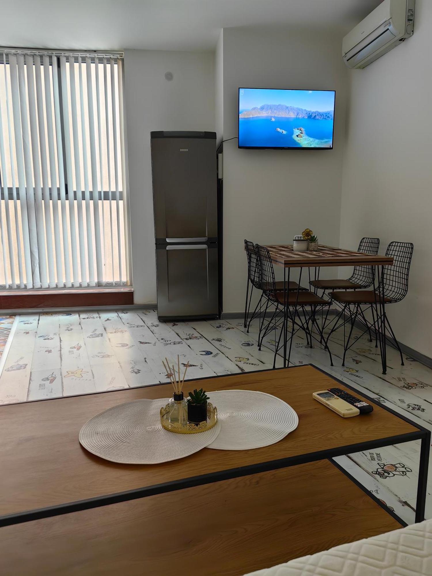 2 Bedrooms Apartment. Plovdiv Buitenkant foto